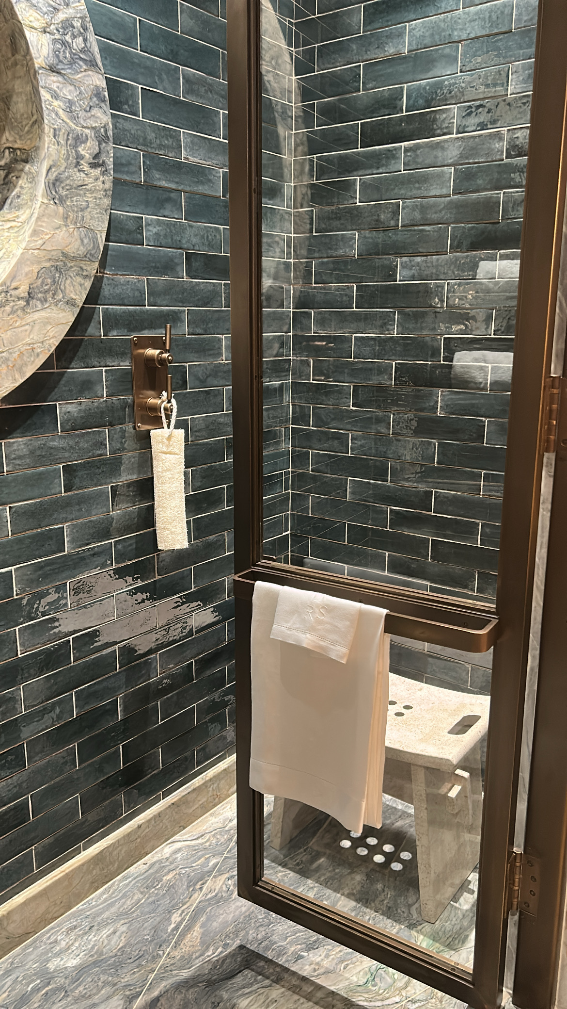 Quartzite details in this shower at Wow!House London